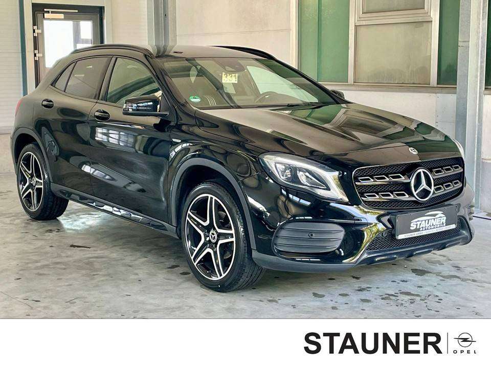 Mercedes-Benz GLA 180 - Imagem 1