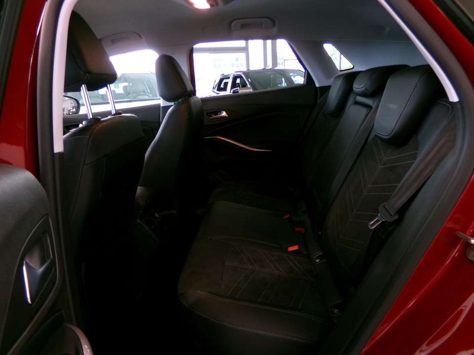 Opel Grandland - Imagem 13