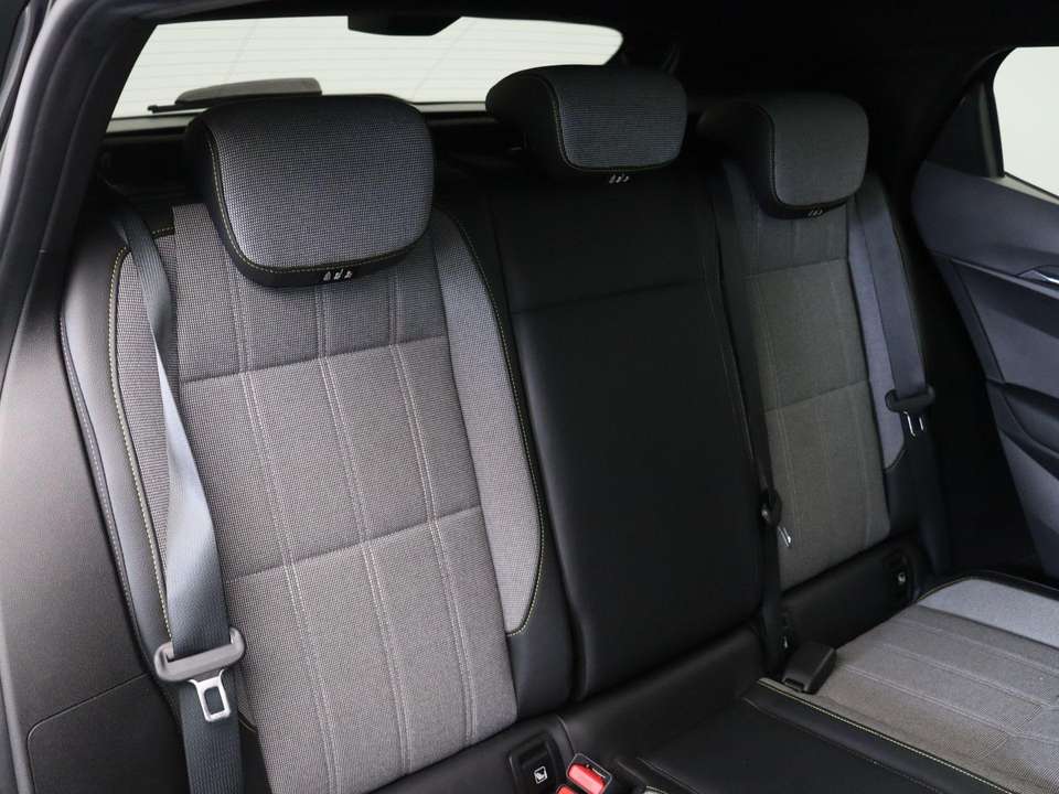 Renault Megane E-Tech - Imagem 10