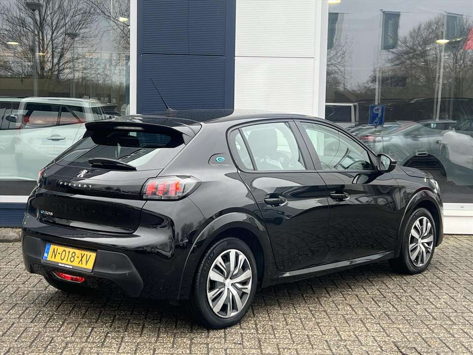 Peugeot e-208 - Imagem 8