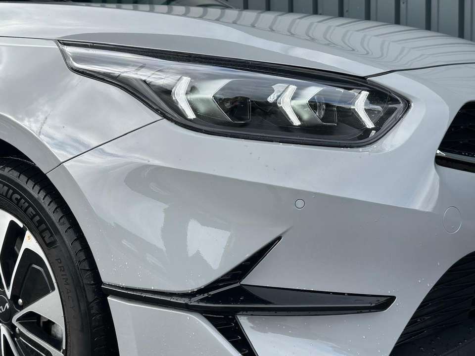 Kia Ceed SW / cee'd SW - Imagem 11