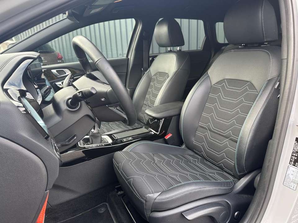 Kia Ceed SW / cee'd SW - Imagem 14