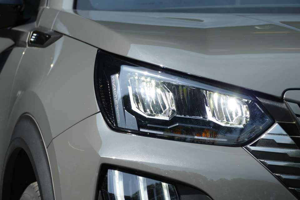 Peugeot e-2008 - Imagem 10