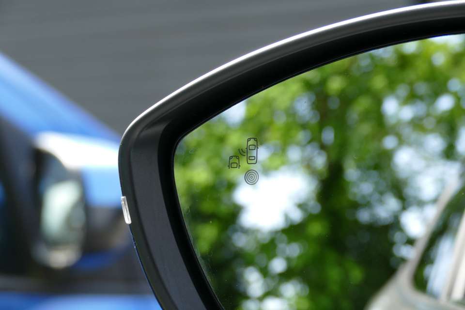 Peugeot e-2008 - Imagem 11