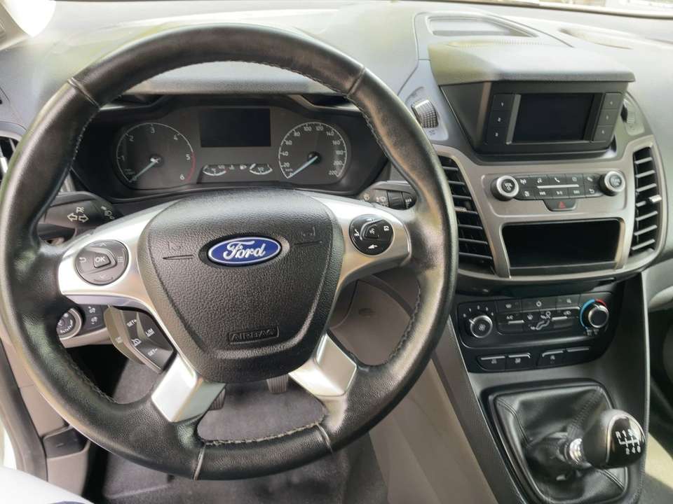 Ford Transit Connect - Imagem 11
