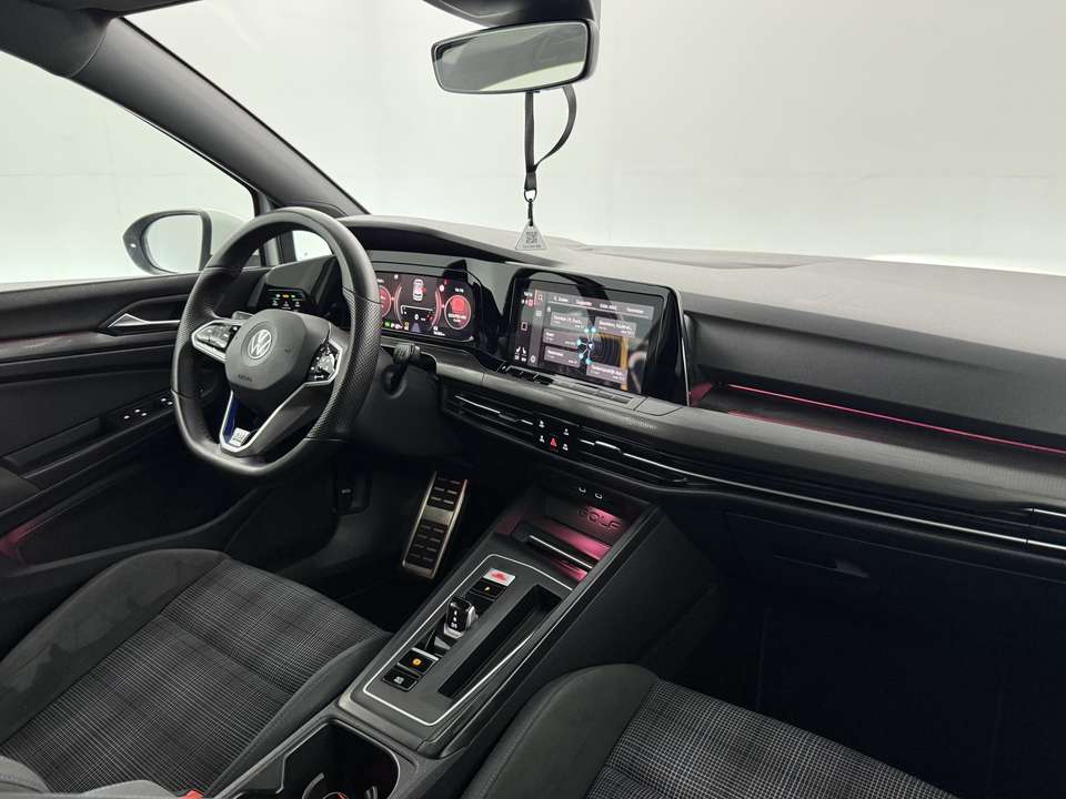 Volkswagen Golf GTE - Imagem 4