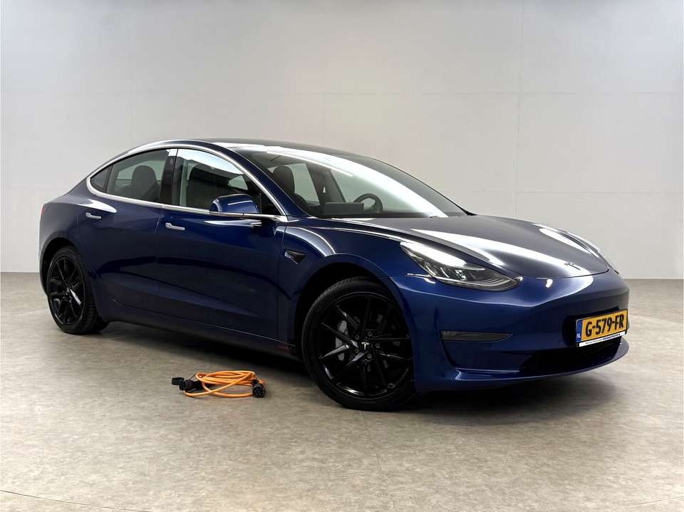 Tesla Model 3 - Imagem 11