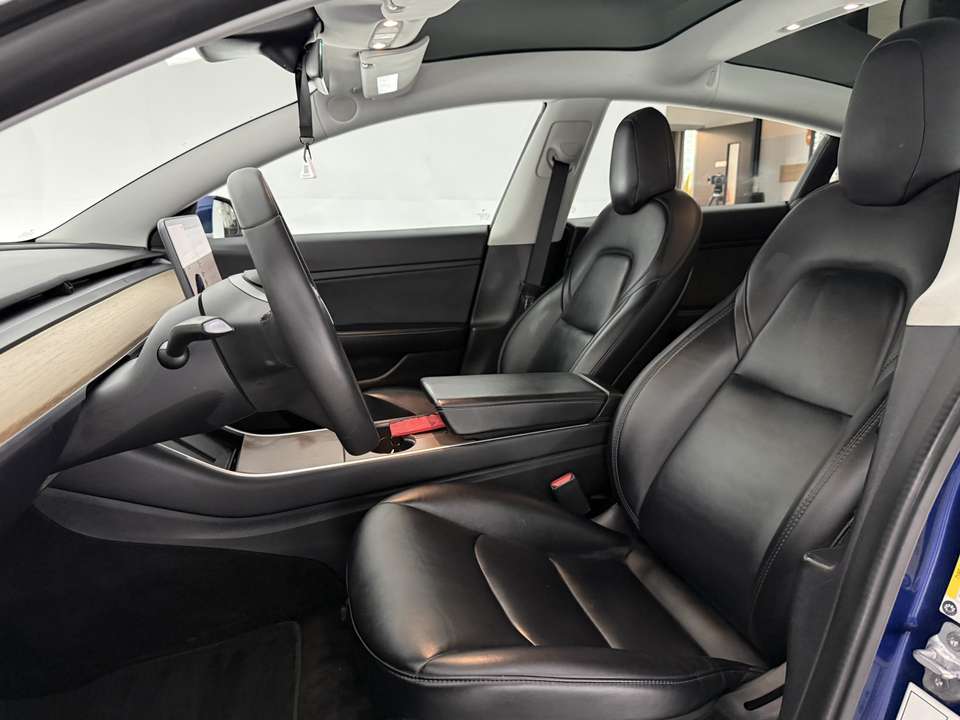 Tesla Model 3 - Imagem 16