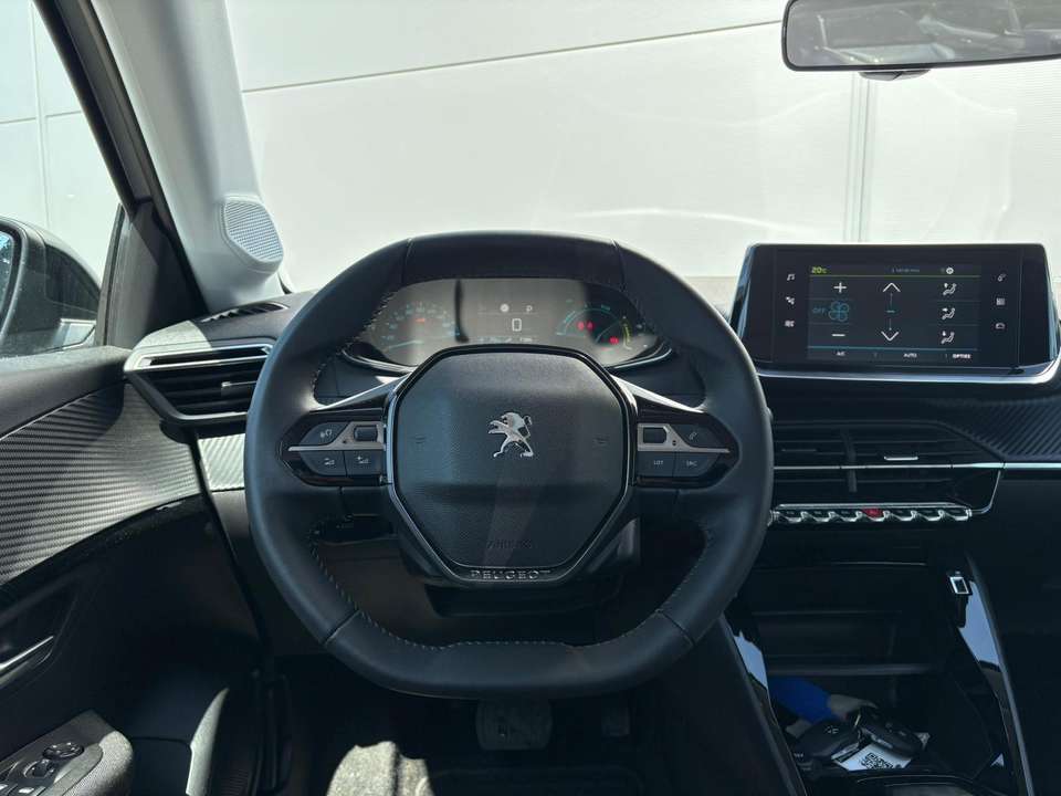 Peugeot e-208 - Imagem 11