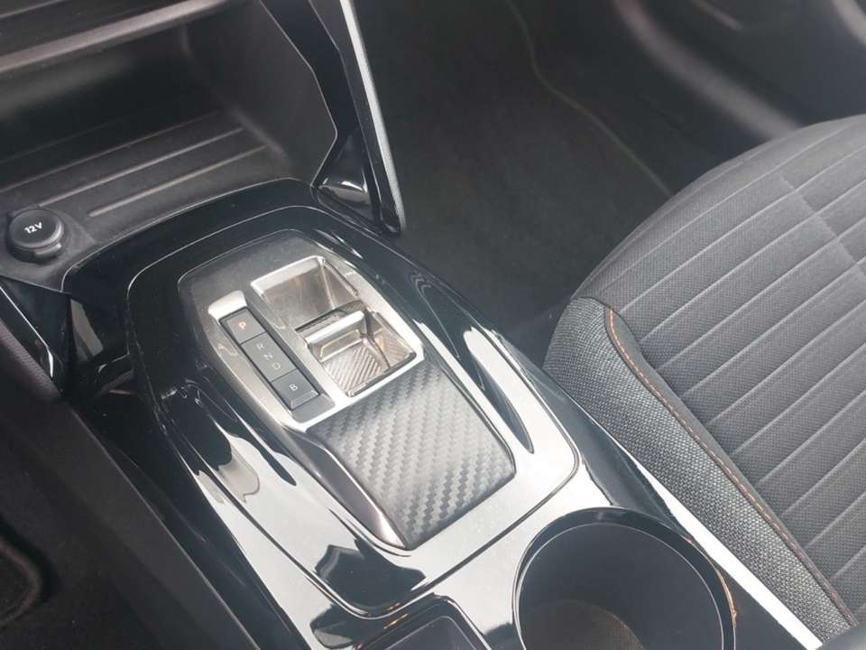 Peugeot e-208 - Imagem 14