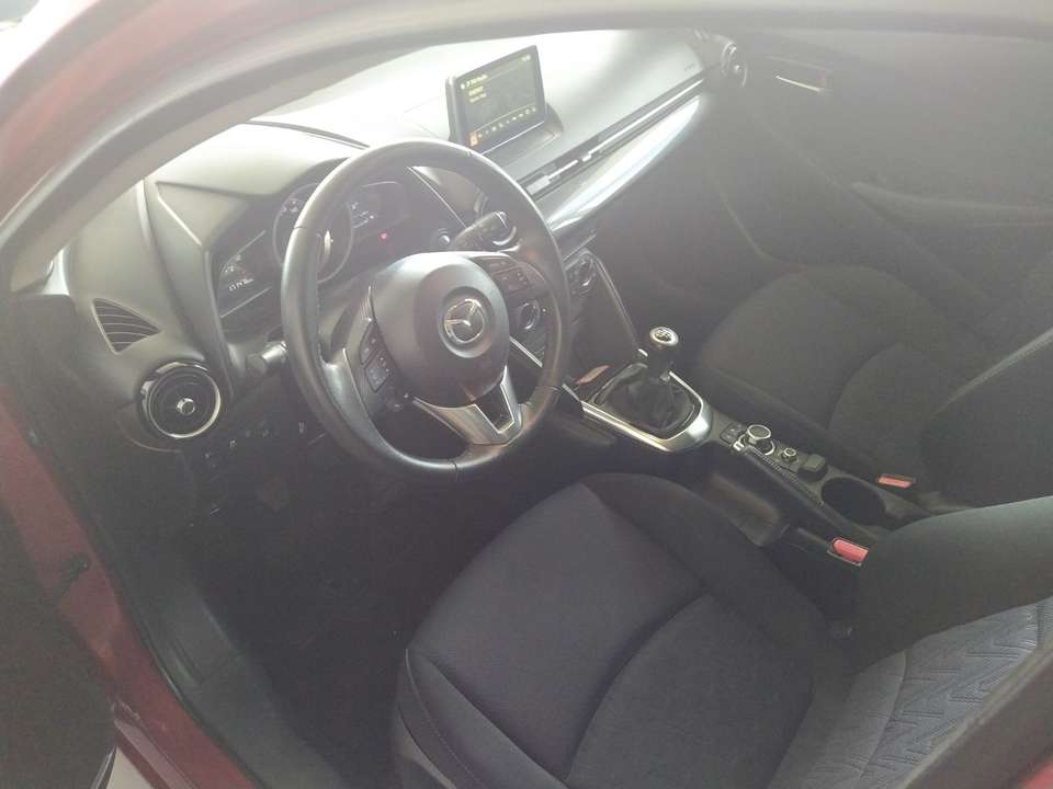 Mazda 2 - Imagem 10