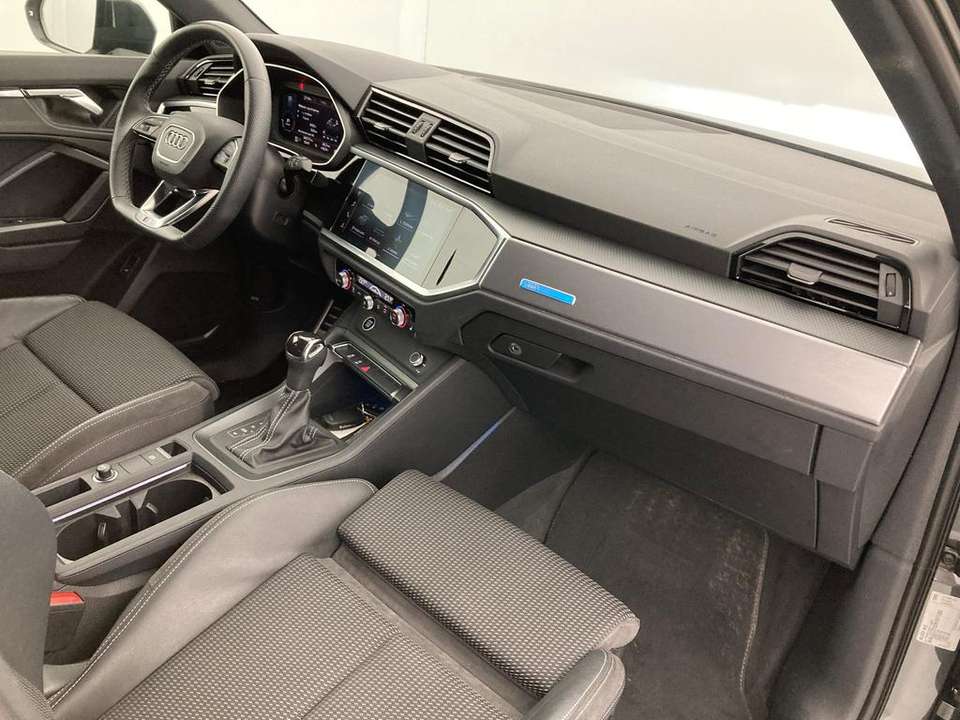 Audi Q3 - Imagem 15