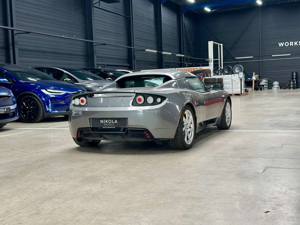 Tesla Roadster - Imagem 8