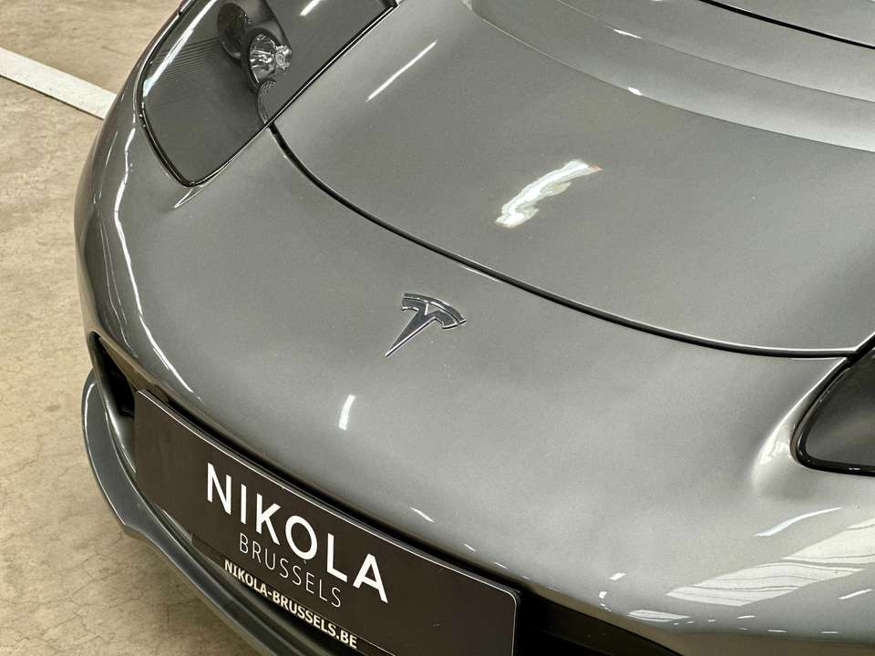 Tesla Roadster - Imagem 11