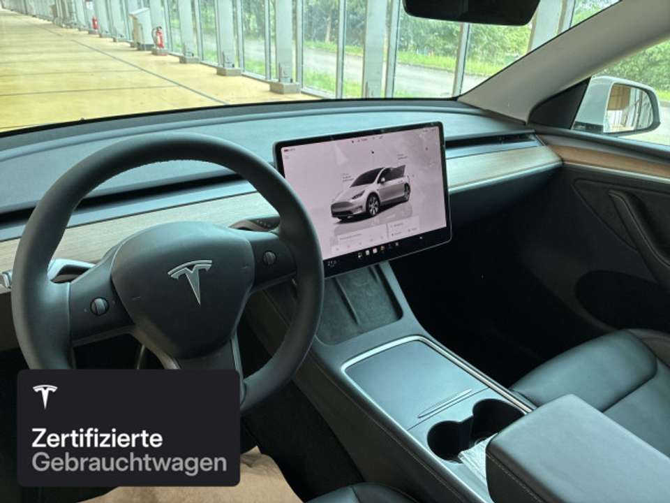 Tesla Model Y - Imagem 11