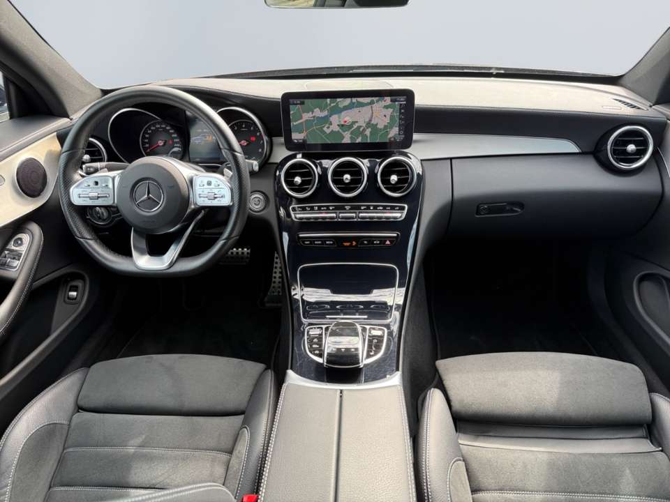 Mercedes-Benz C 200 - Imagem 12