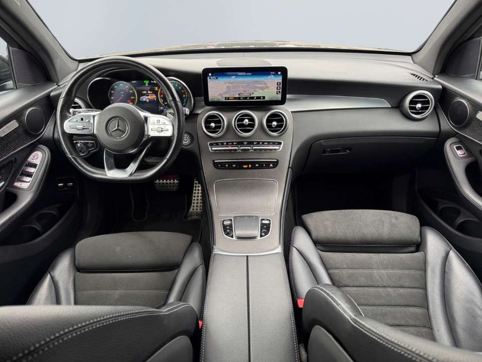 Mercedes-Benz GLC 300 - Imagem 12