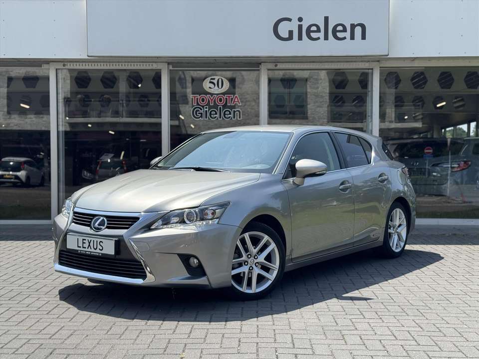 Lexus CT 200h - Imagem 1