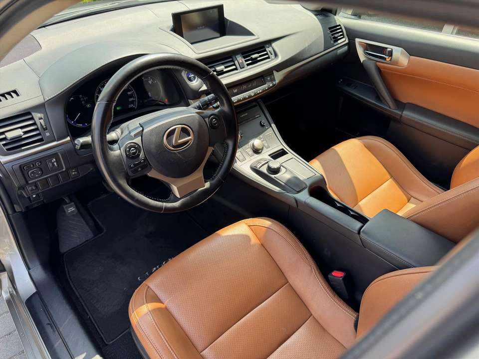 Lexus CT 200h - Imagem 13