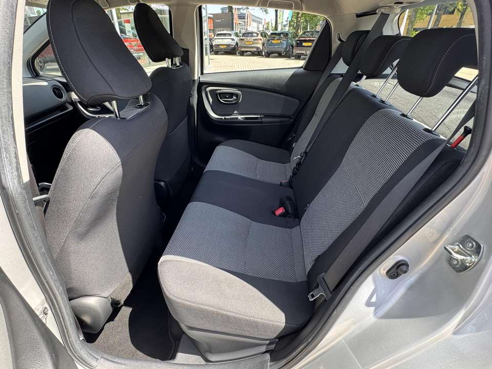 Toyota Yaris - Imagem 11