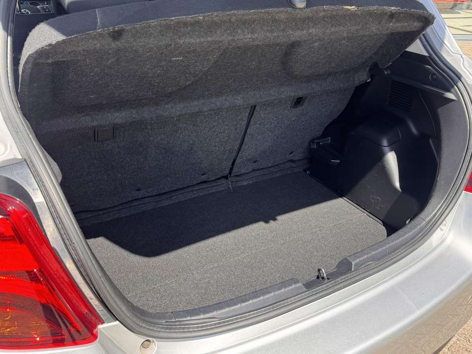 Toyota Yaris - Imagem 12