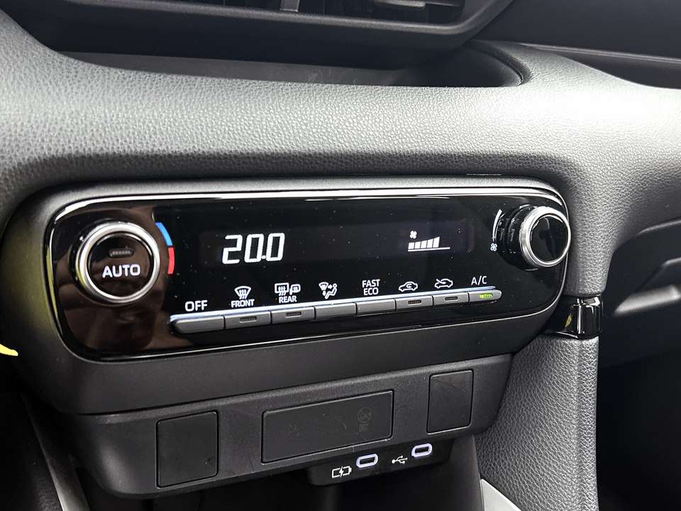 Toyota Yaris - Imagem 11