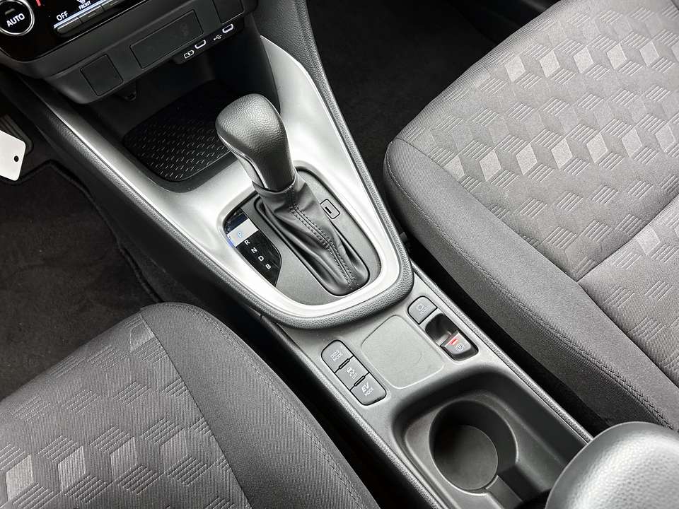 Toyota Yaris - Imagem 13