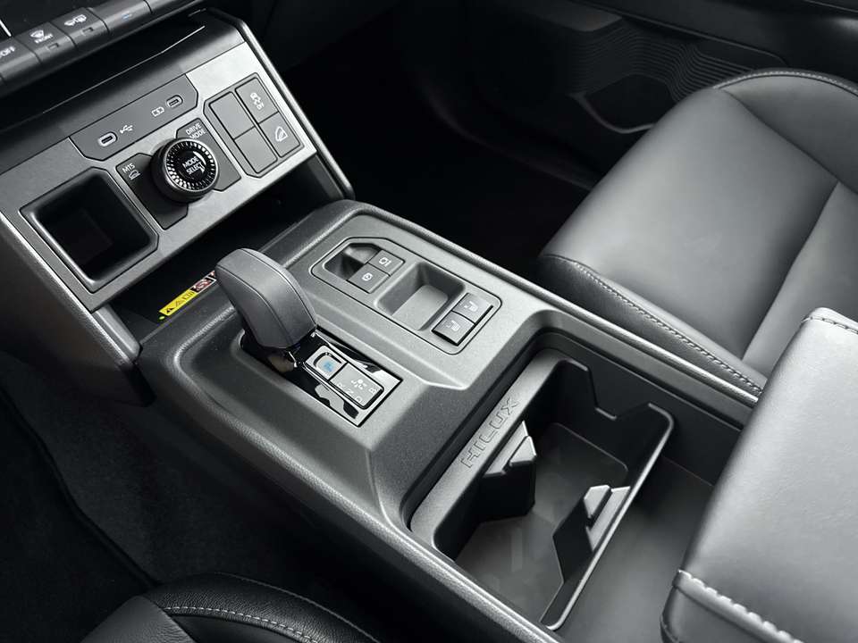 Toyota Hilux - Imagem 11