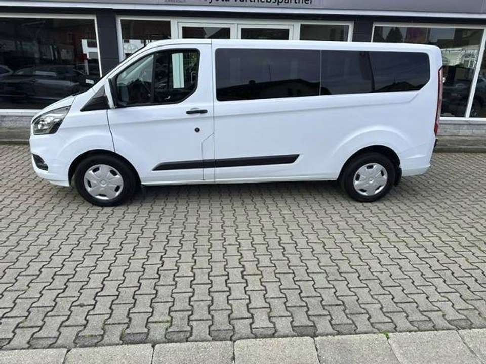Ford Tourneo Custom - Imagem 2