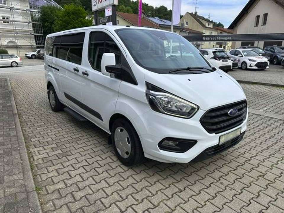 Ford Tourneo Custom - Imagem 6