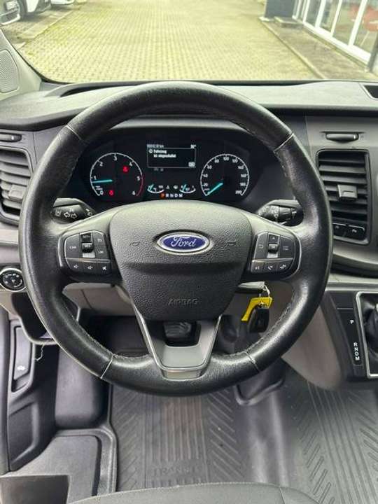Ford Tourneo Custom - Imagem 10