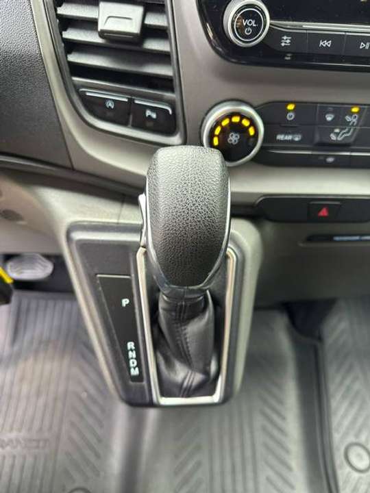 Ford Tourneo Custom - Imagem 15