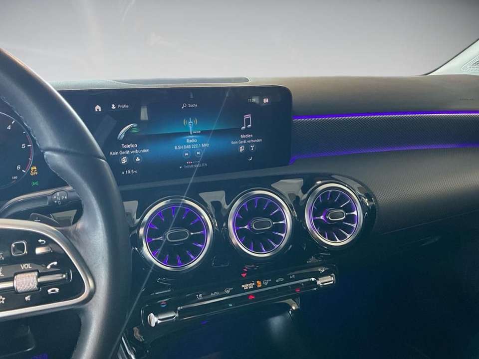 Mercedes-Benz A 200 - Imagem 13