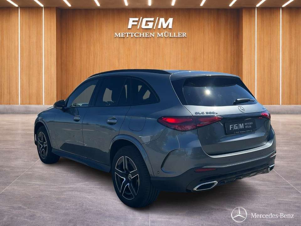Mercedes-Benz GLC 300 - Imagem 2