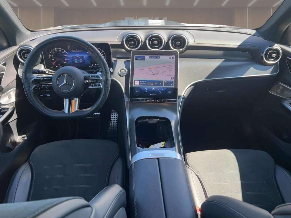 Mercedes-Benz GLC 300 - Imagem 8