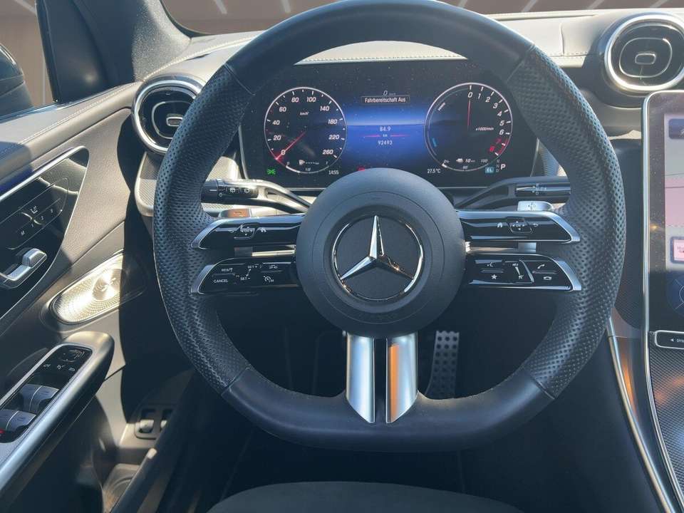 Mercedes-Benz GLC 300 - Imagem 9