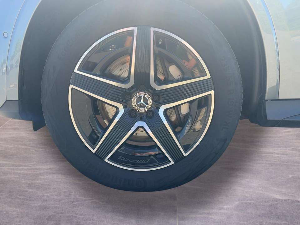 Mercedes-Benz GLC 300 - Imagem 11