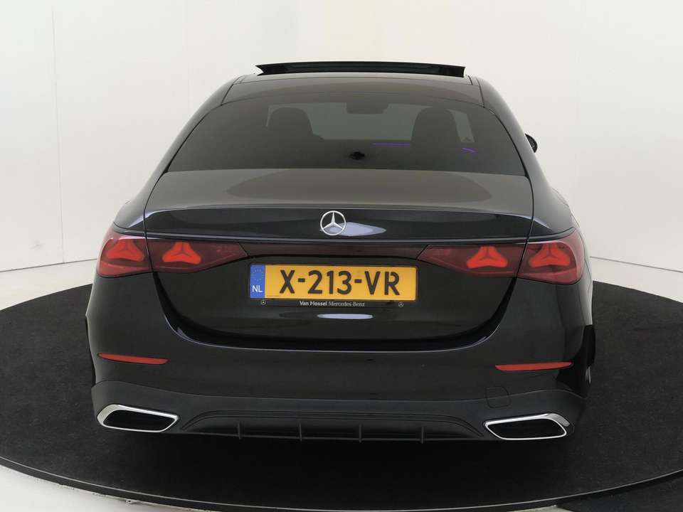 Mercedes-Benz E 300 - Imagem 9