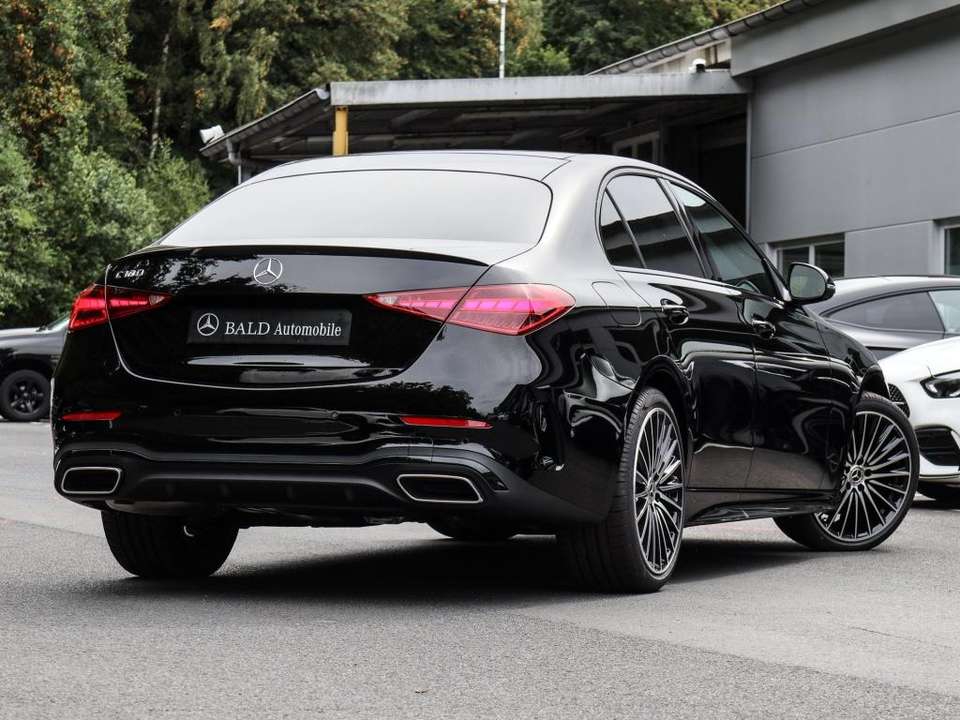 Mercedes-Benz C 180 - Imagem 2