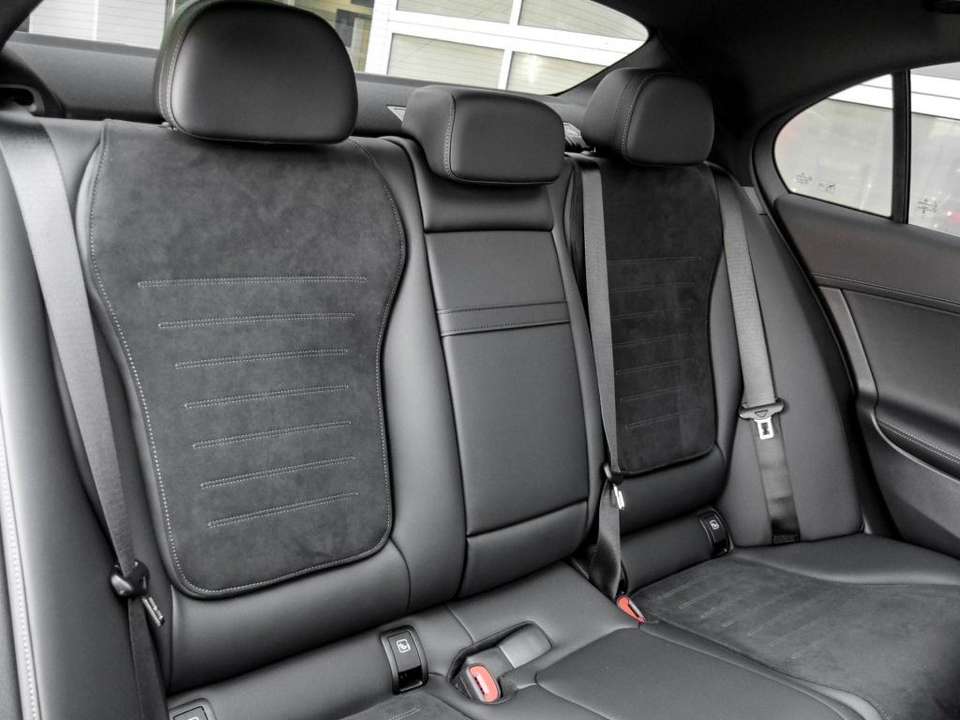 Mercedes-Benz C 180 - Imagem 4