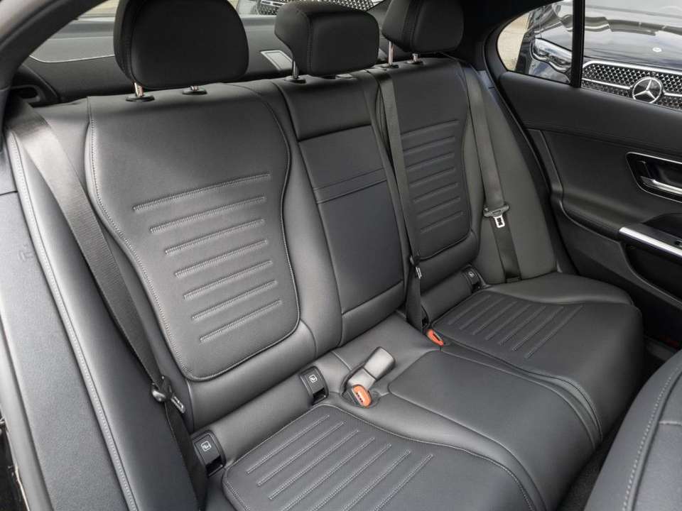 Mercedes-Benz C 180 - Imagem 4