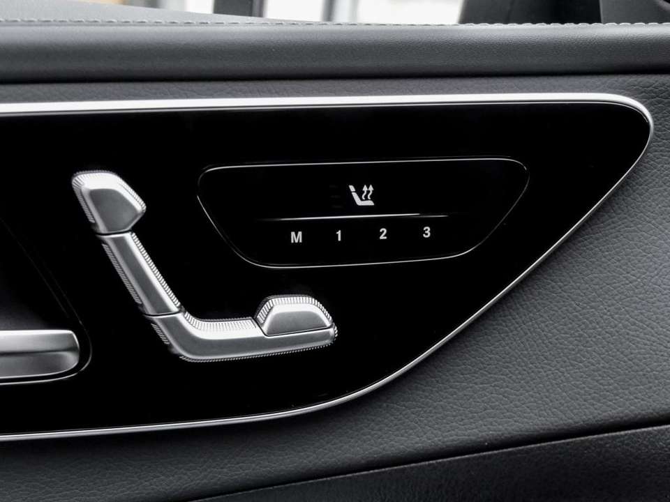 Mercedes-Benz C 180 - Imagem 11
