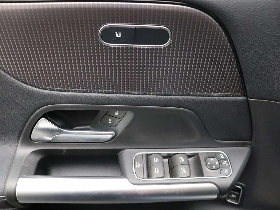 Mercedes-Benz GLA 250 - Imagem 8