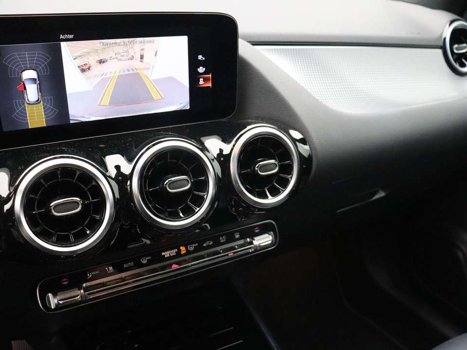 Mercedes-Benz GLA 250 - Imagem 12