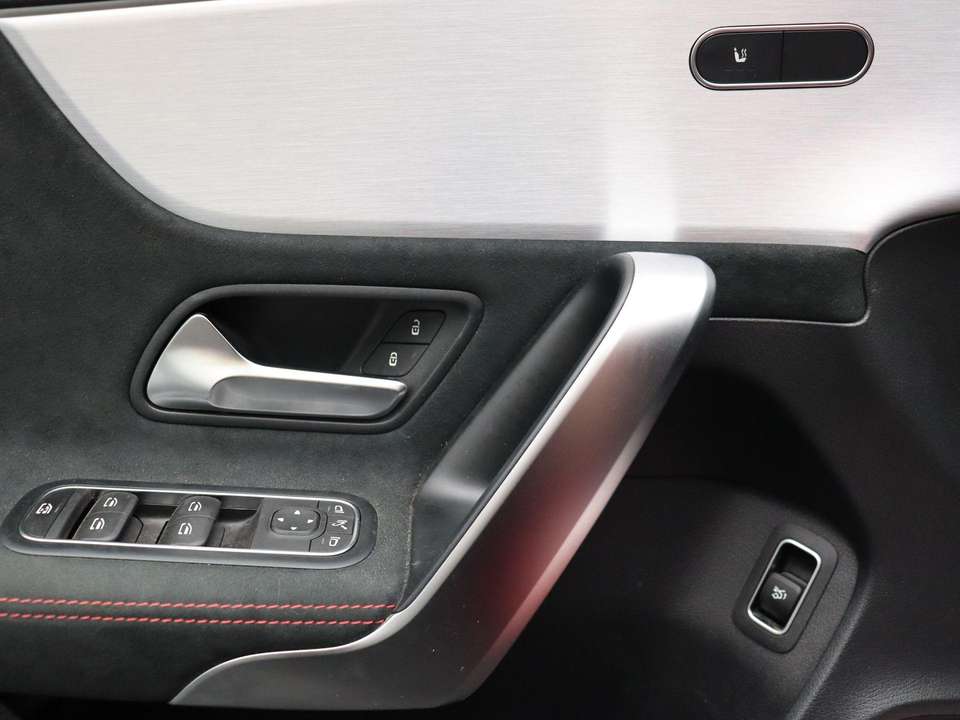 Mercedes-Benz A 180 - Imagem 8