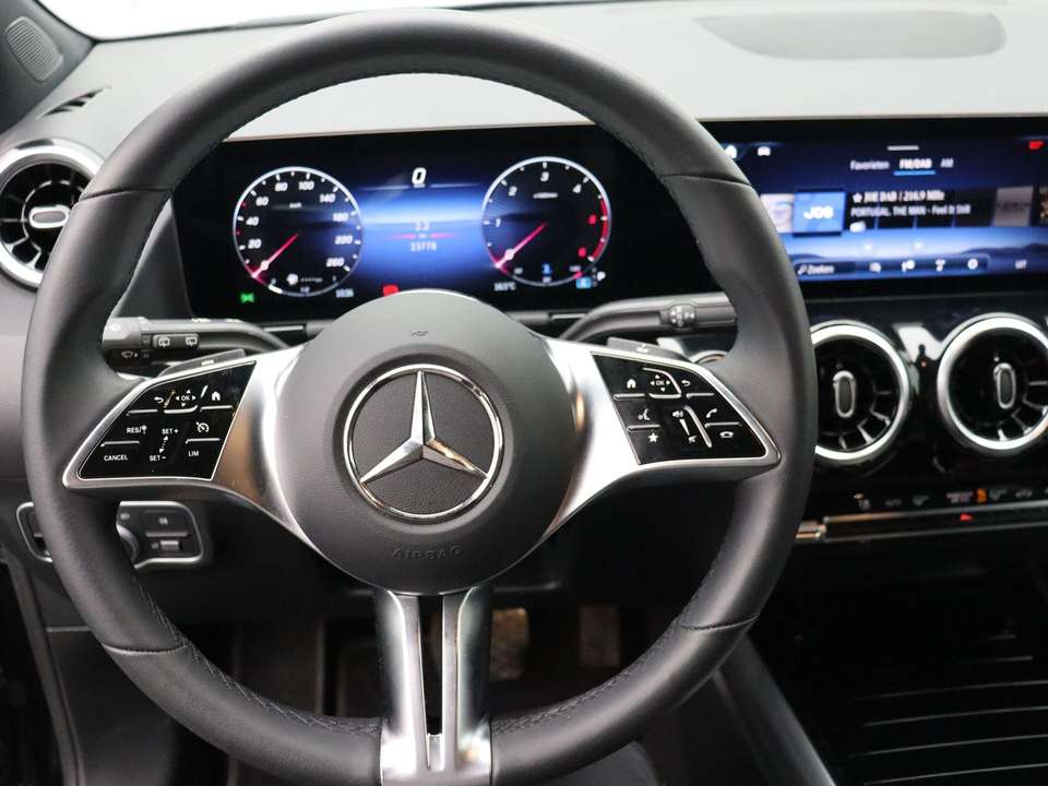 Mercedes-Benz B 180 - Imagem 10