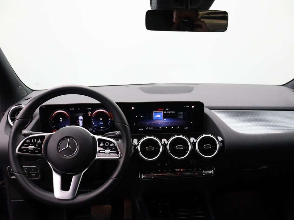 Mercedes-Benz GLA 250 - Imagem 14