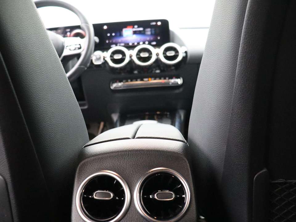 Mercedes-Benz GLA 250 - Imagem 15