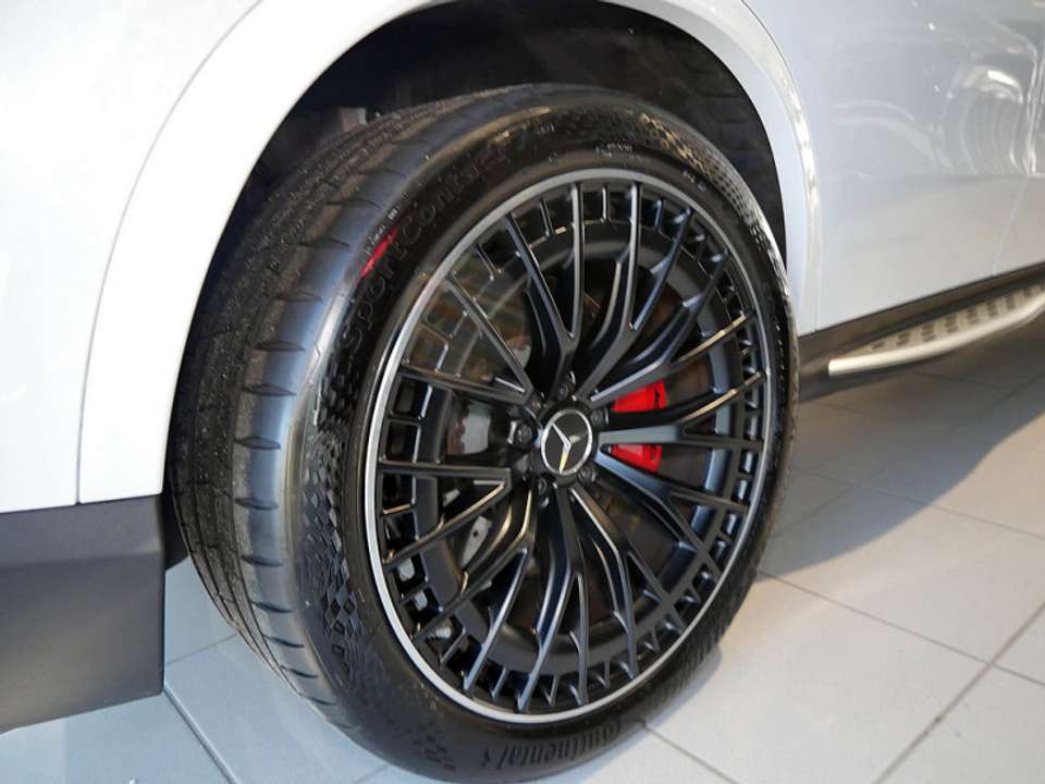 Mercedes-Benz GLC 43 AMG - Imagem 11
