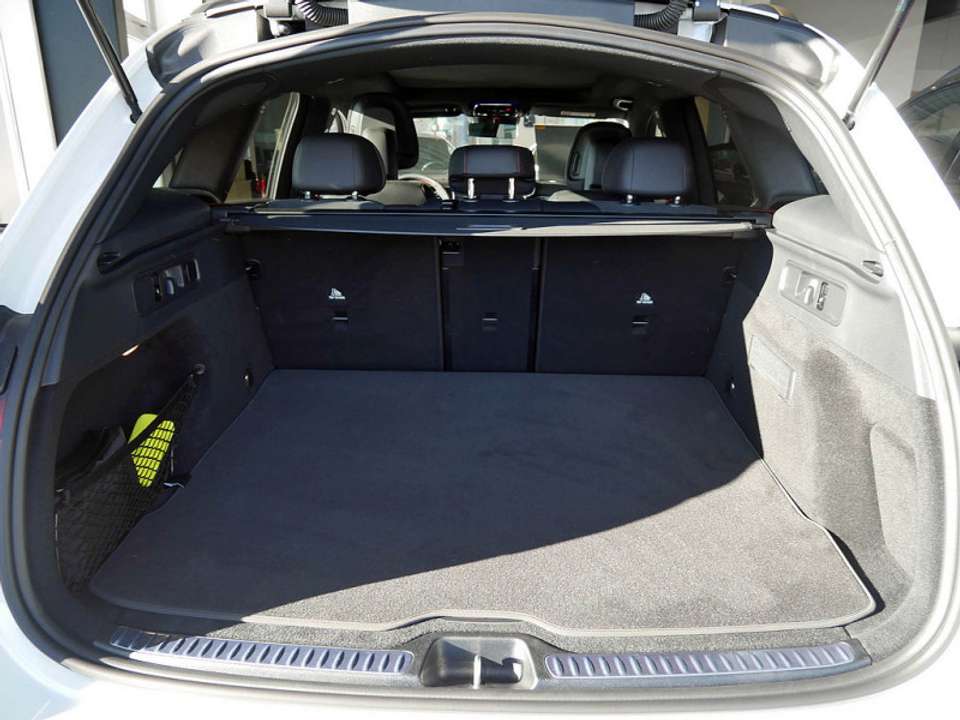 Mercedes-Benz GLC 43 AMG - Imagem 12